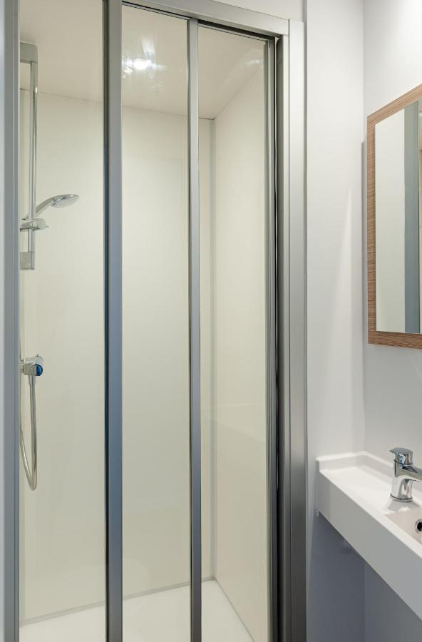 Kyriad Direct Toulon Ouest - La Seyne Sur Mer Exteriör bild
