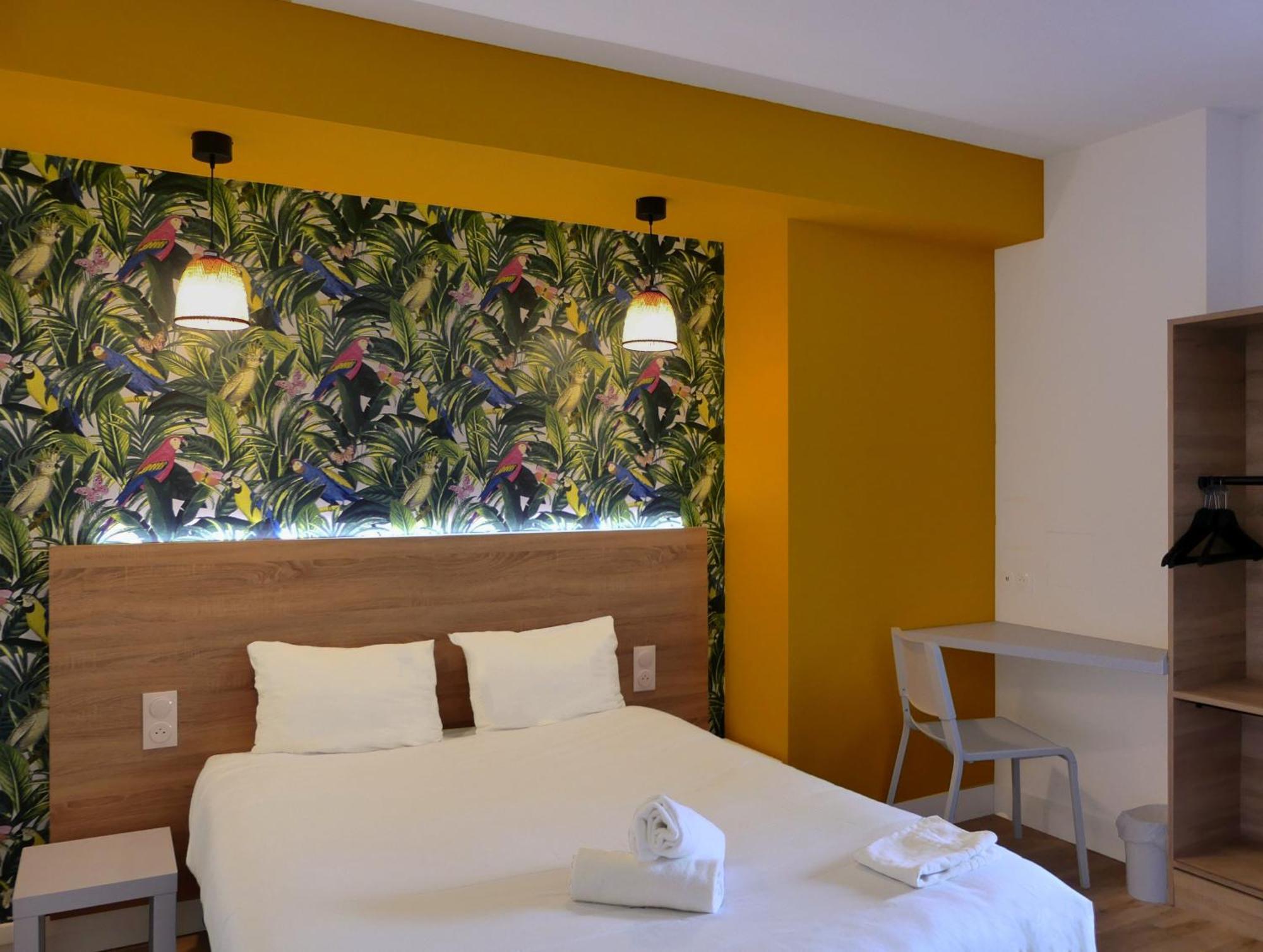 Kyriad Direct Toulon Ouest - La Seyne Sur Mer Exteriör bild