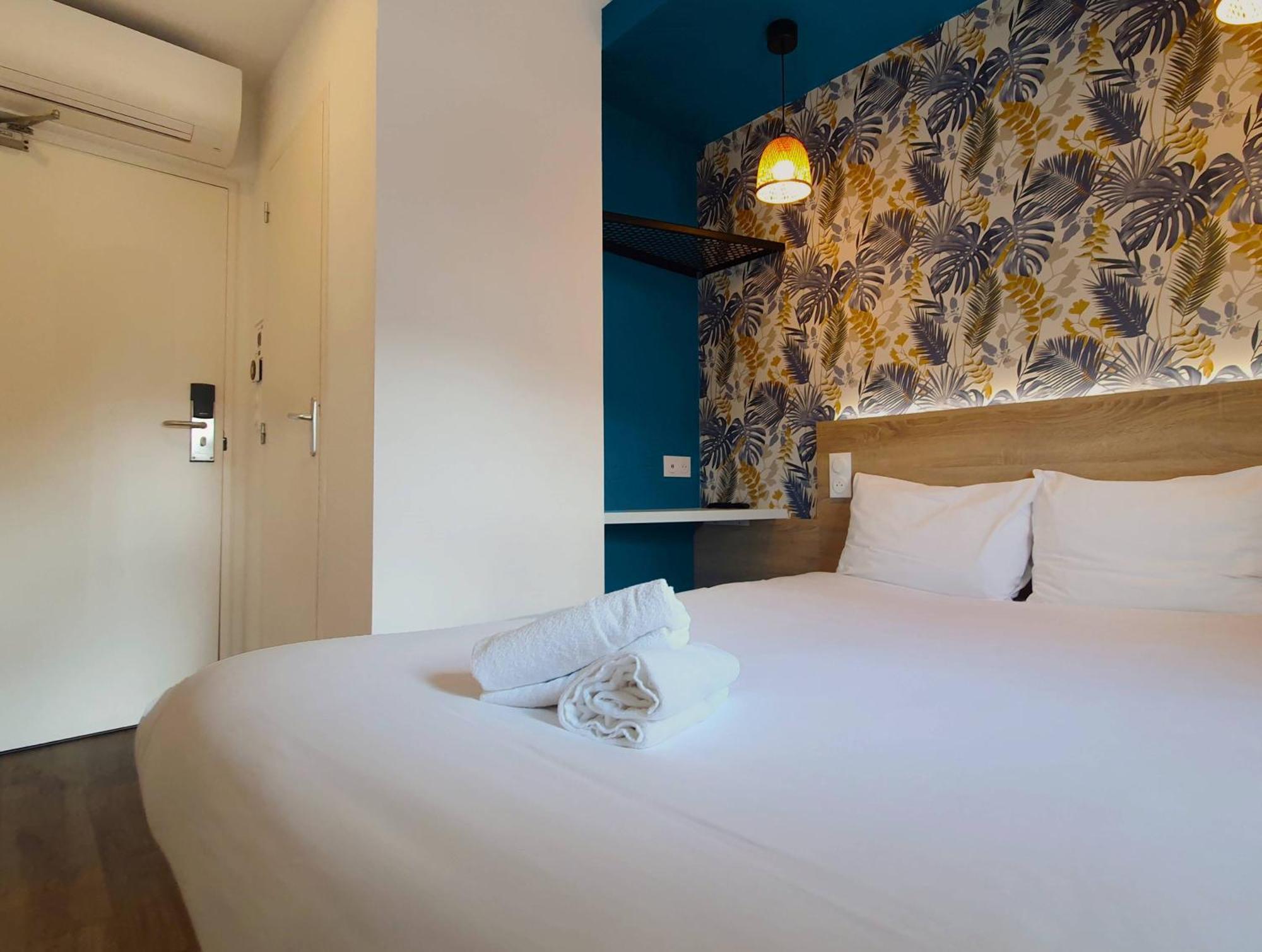 Kyriad Direct Toulon Ouest - La Seyne Sur Mer Exteriör bild